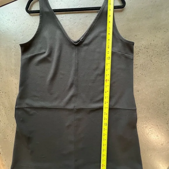 Evereve dress from Peyton Jensen. Black, midi-style. Size L. - Picture 7 of 7